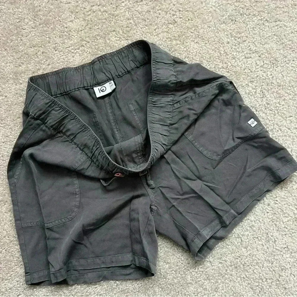 Tentree Casual Instow Summer Shorts 5” Dark Sage Women’s Size XL Drawstring - Picture 2 of 14